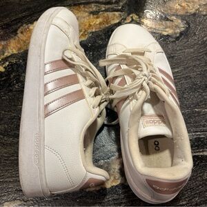 Adidas White Sneakers Advantage Cloudfoam Ortholite Women’s 9.5 ROSE Gold DA9525